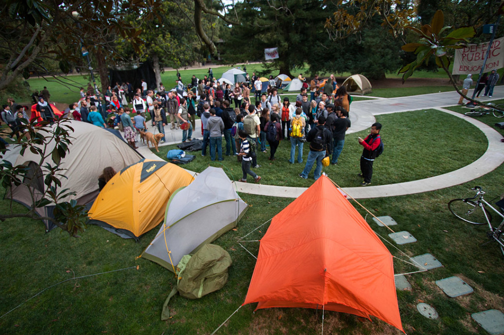 Students gather on the quad to discuss their plan of action on November 18, 2011 Davis, Calif. Police moved in shortly to remove the Occupy UC Davis encampment. (BRIAN NGUYEN/THE CALIFORNIA AGGIE)
